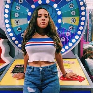 Meet your Posher, Laura sofia